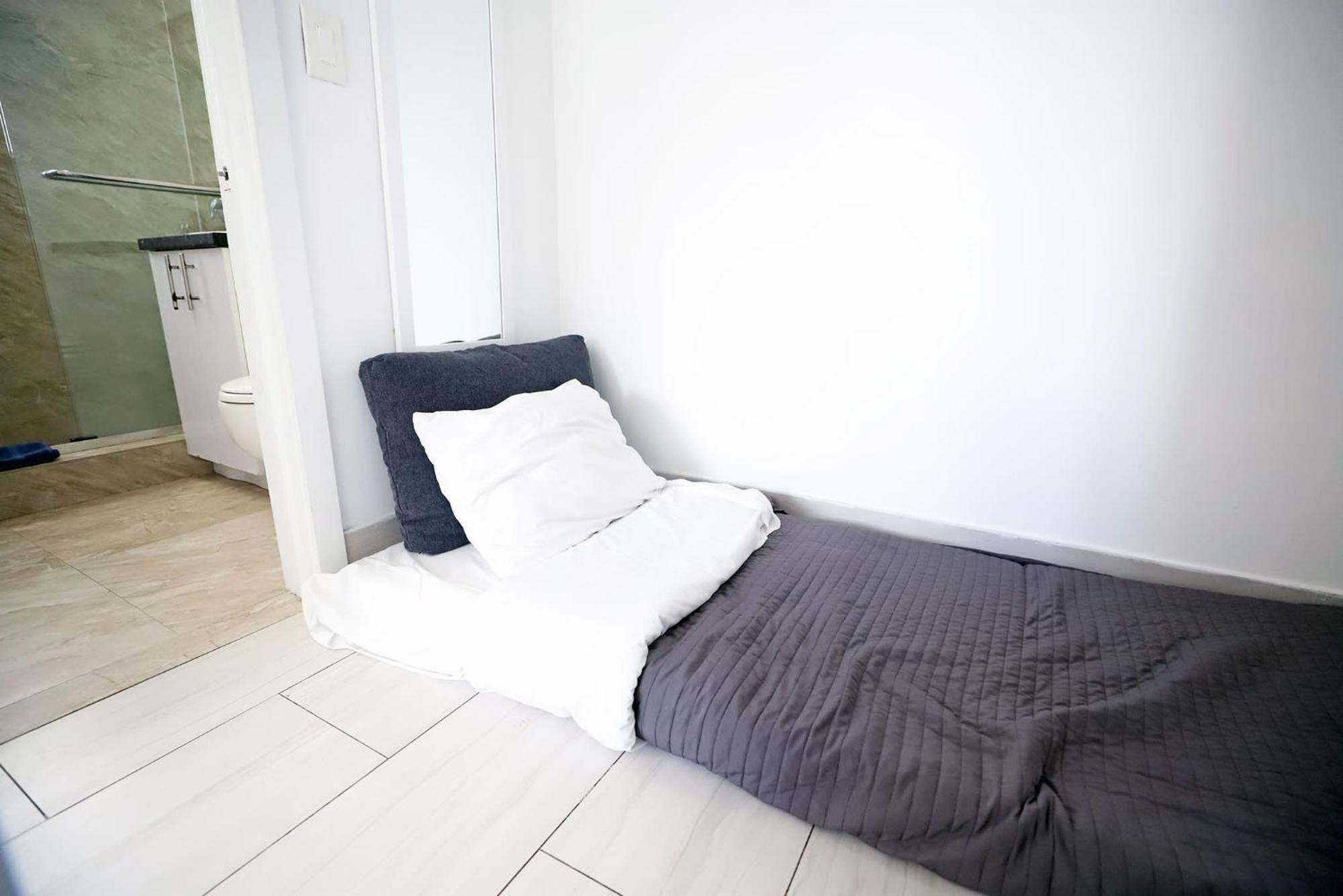 2 Bedroom Apartment 3 Minute Walk To South Beach & Ocean Drive マイアミビーチ エクステリア 写真