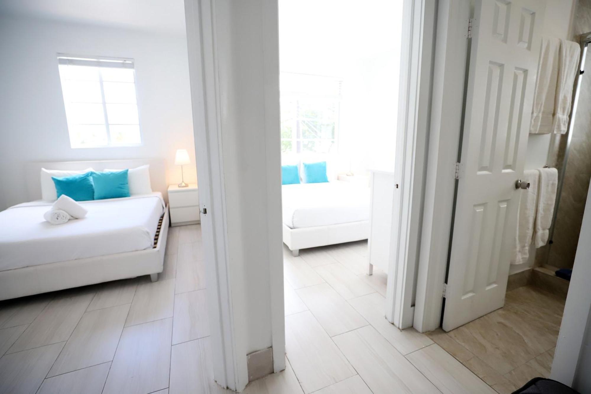 2 Bedroom Apartment 3 Minute Walk To South Beach & Ocean Drive マイアミビーチ エクステリア 写真