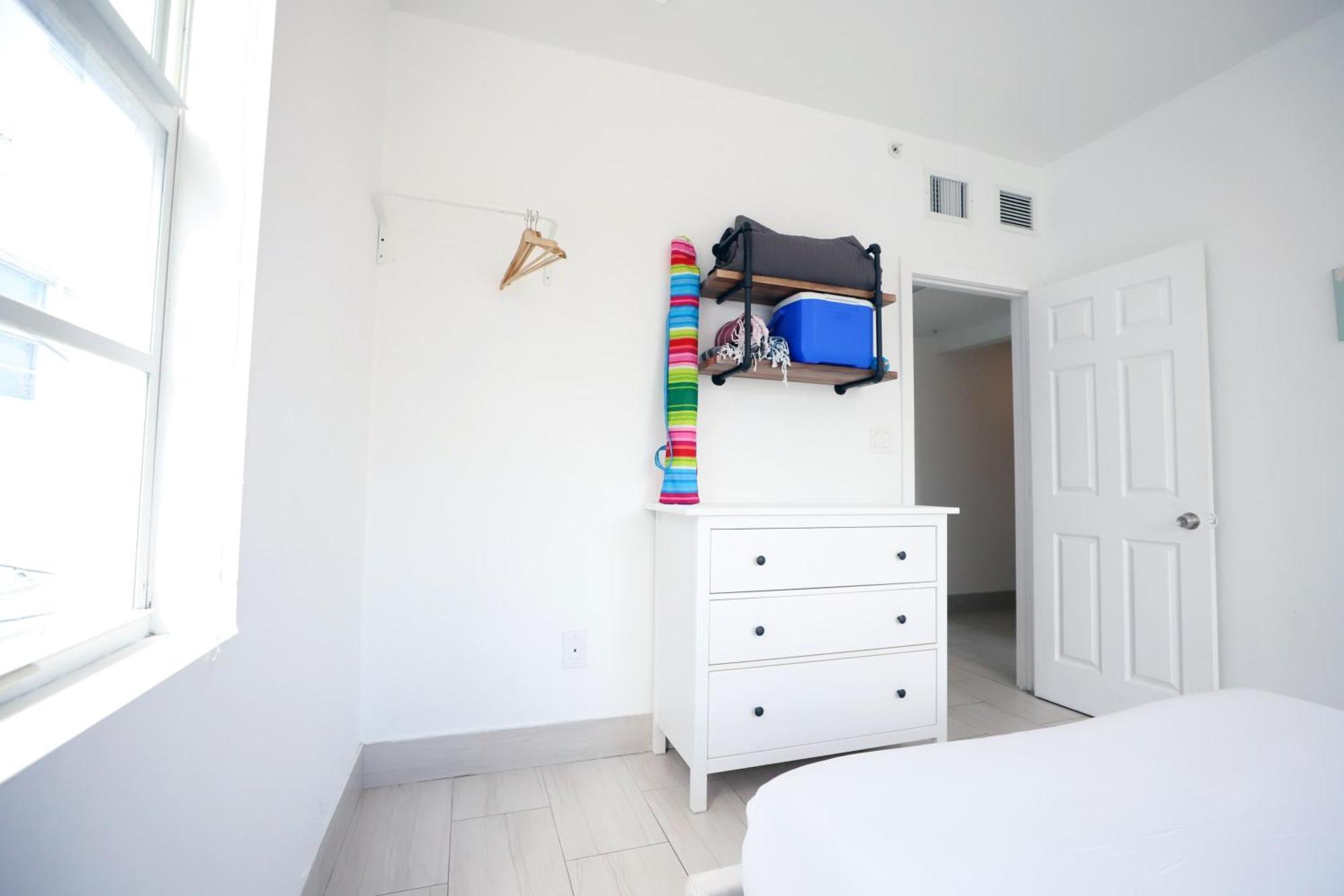 2 Bedroom Apartment 3 Minute Walk To South Beach & Ocean Drive マイアミビーチ エクステリア 写真